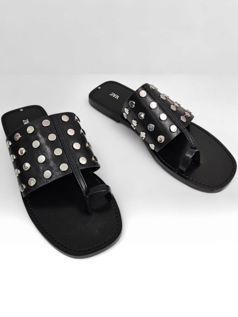 ZARA Black Studded Toe Thumb Slip On Sandals 39/9